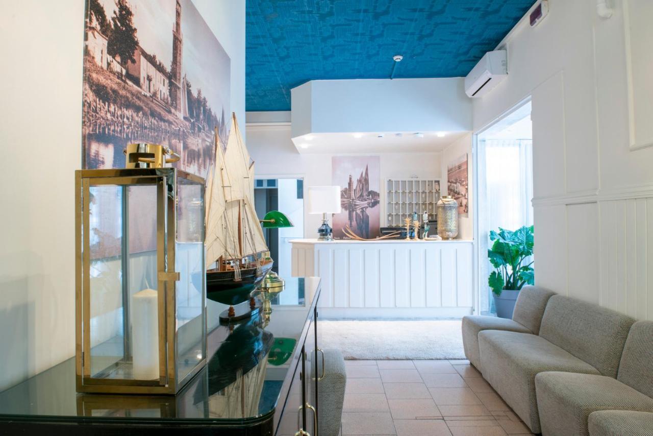 Alta Marea Hotel Милано Мартима Екстериор снимка